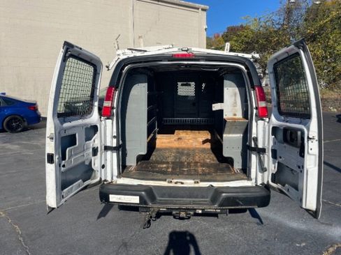 Used 2015 Chevrolet Express 2500 Work Van image 7