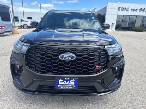 Used 2025 Ford Explorer ST w/ Sun And Sound Package AWD/4WD image 8