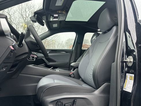 New 2026 Volkswagen Tiguan SE R-Line image 3