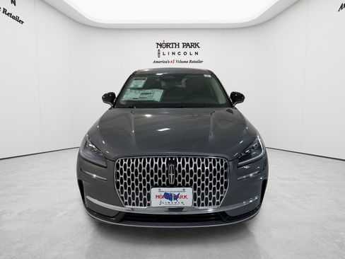 New 2026 Lincoln Corsair Premiere FWD image 31