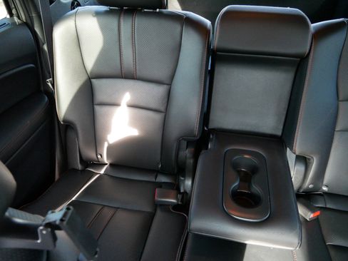 Used 2022 Honda Pilot TrailSport image 12