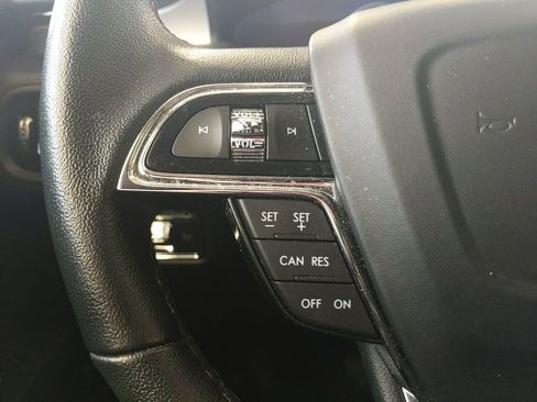 Used 2022 Lincoln Nautilus AWD image 14