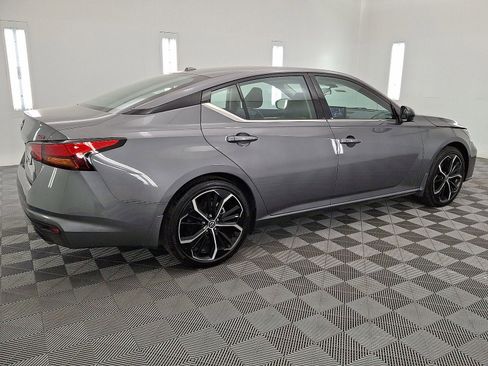 Used 2025 Nissan Altima 2.5 SR w/ SR Premium Package FWD image 26
