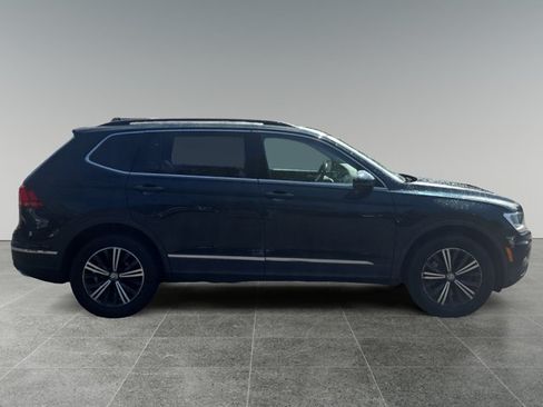 Used 2018 Volkswagen Tiguan SE AWD/4WD image 6
