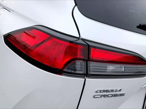 New 2026 Toyota Corolla Cross XLE FWD image 14