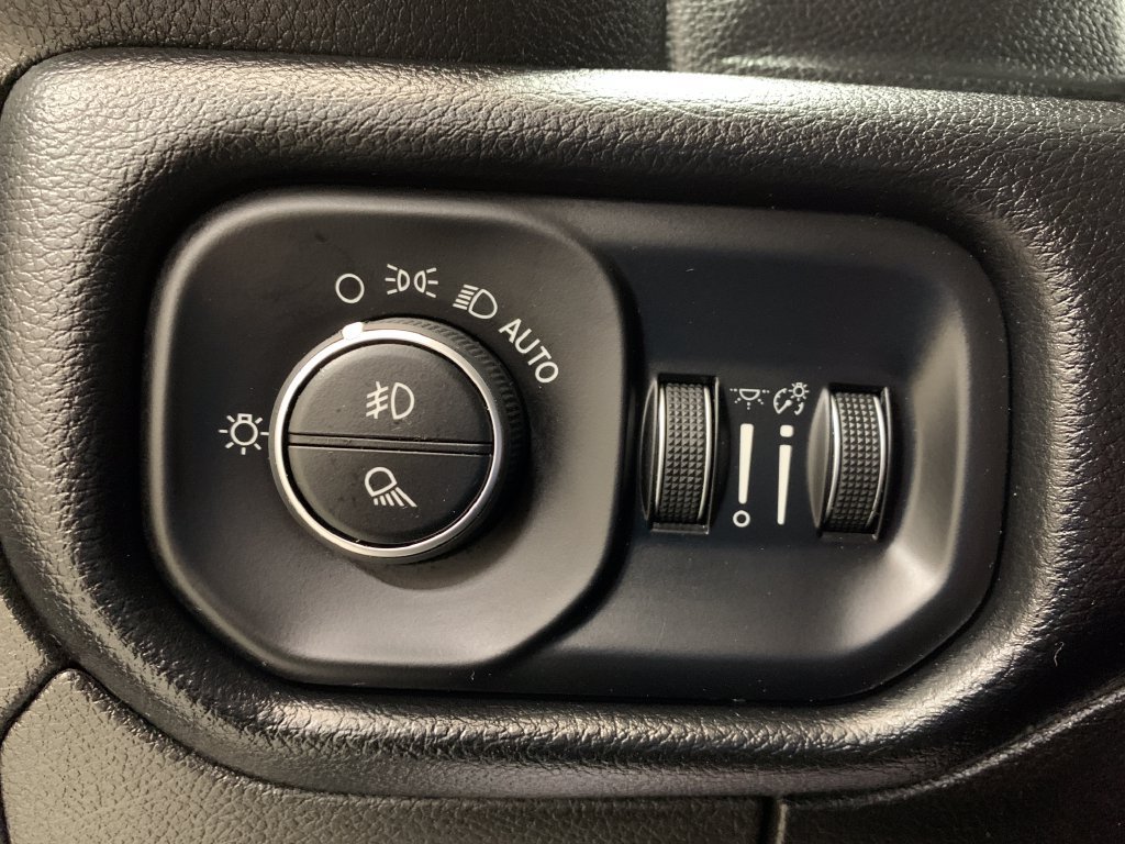 Used 2019 RAM 1500 Sport AWD/4WD image 14