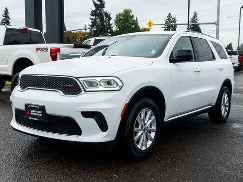 Used 2024 Dodge Durango SXT image 3