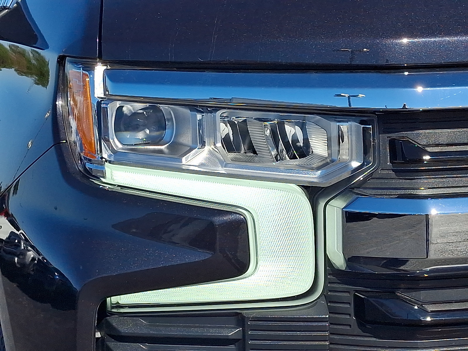 Certified 2024 Chevrolet Silverado 1500 LT AWD/4WD image 9