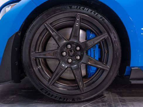 Used 2022 Ford Mustang Shelby GT500 w/ Carbon Fiber Track Pack RWD image 38