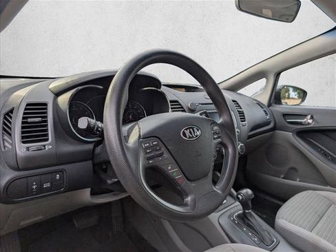 Used 2015 Kia Forte LX w/ Popular Package image 10