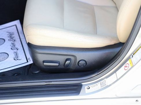 Used 2016 Toyota Avalon Limited image 14