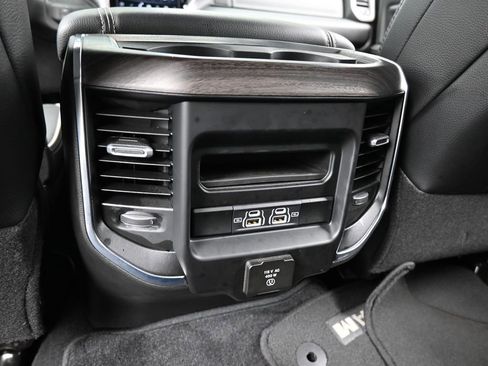 Used 2025 RAM 3500 Laramie image 39