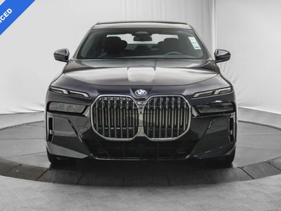 Used 2024 BMW 760i xDrive w/ Premium Package 2