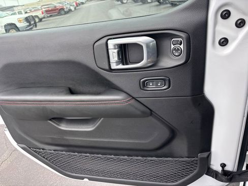 Used 2024 Jeep Wrangler Unlimited Rubicon image 23