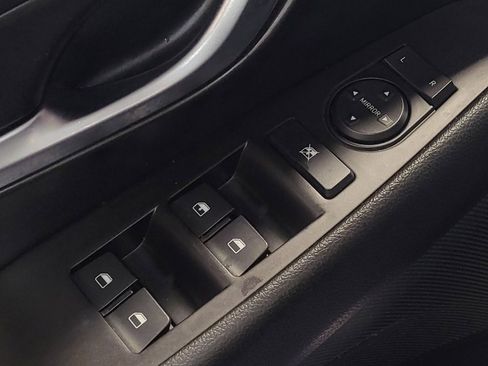 Used 2019 Hyundai Elantra GT image 27