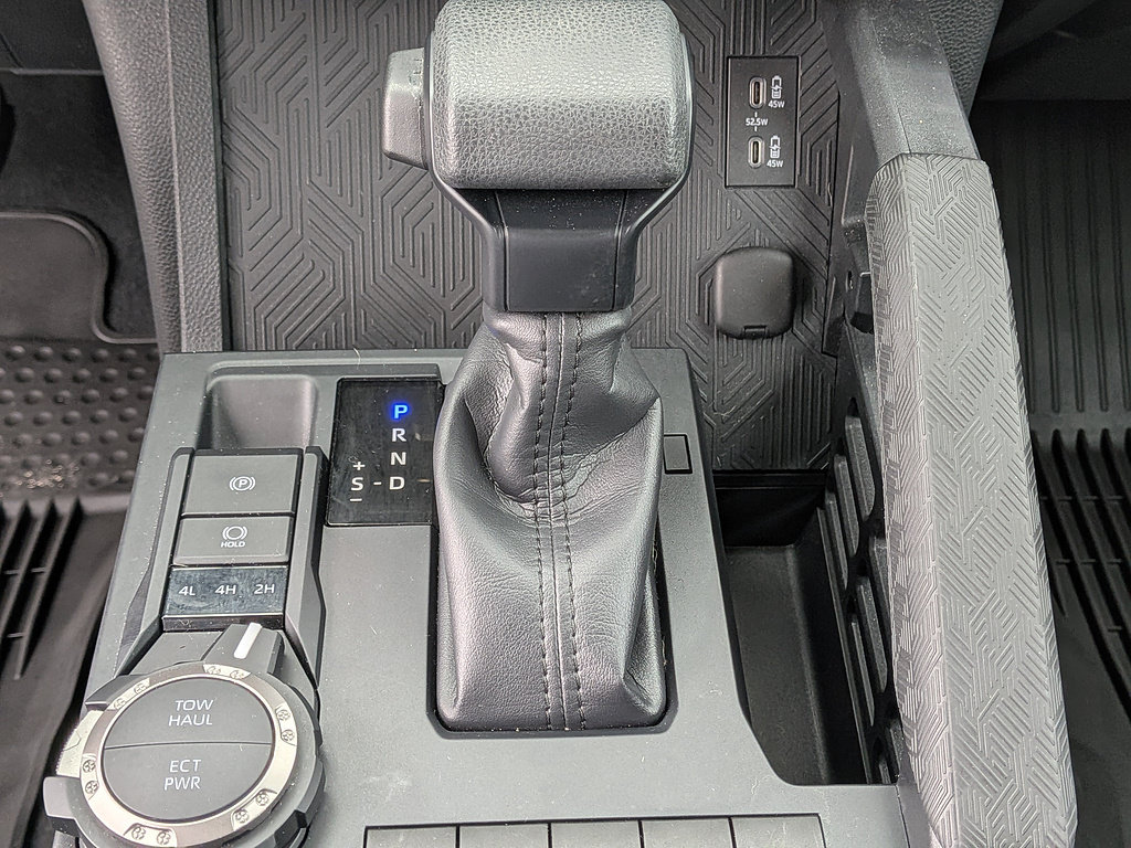 Used 2025 Toyota Tacoma SR5 AWD/4WD image 26
