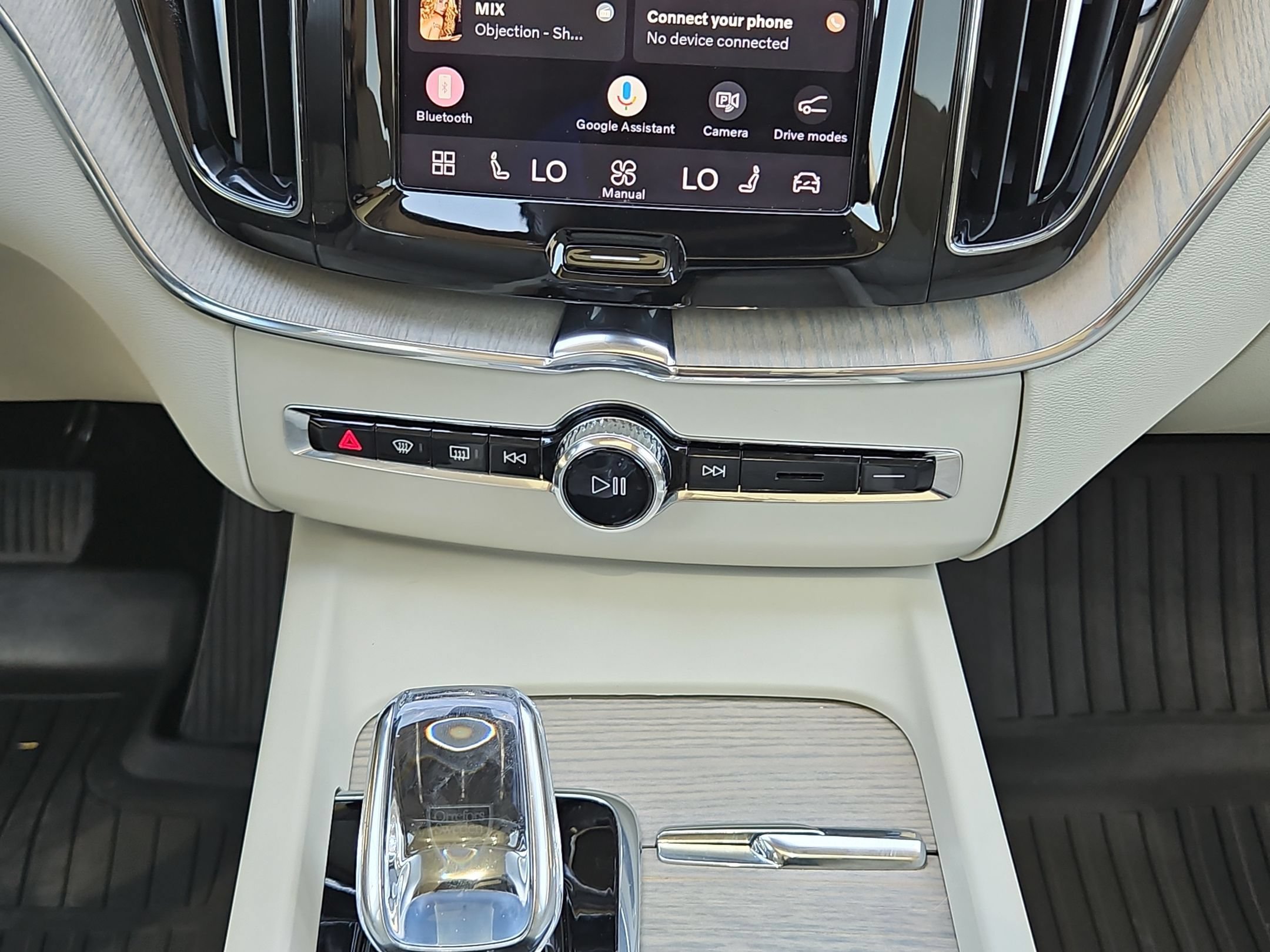 Used 2022 Volvo XC60 B5 Inscription w/ Advanced Package FWD image 18