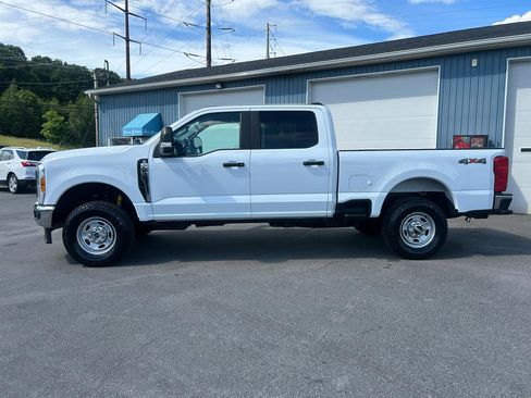 Used 2023 Ford F250 XL w/ XL Driver Assist Package AWD/4WD image 2