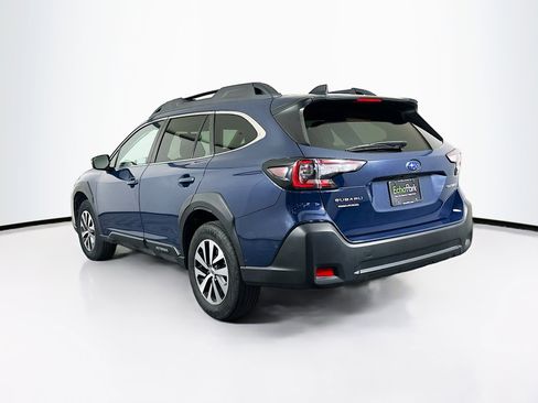 Used 2025 Subaru Outback Premium image 5