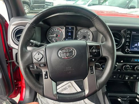 Used 2023 Toyota Tacoma TRD Sport w/ Technology Package AWD/4WD image 14