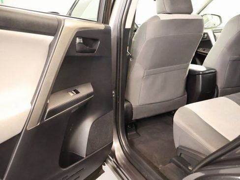Used 2014 Toyota RAV4 LE image 24