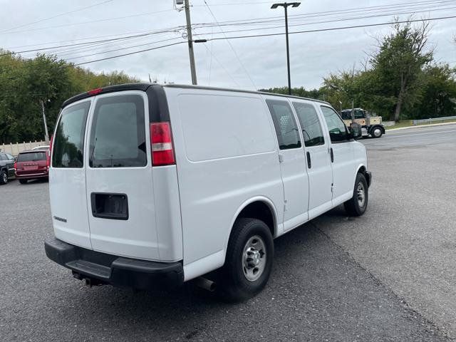 Used 2017 Chevrolet Express 2500 RWD image 7
