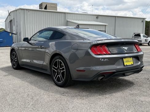 Used 2023 Ford Mustang Premium image 5