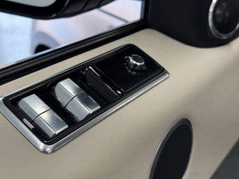 Used 2019 Land Rover Range Rover Sport HSE Dynamic image 16