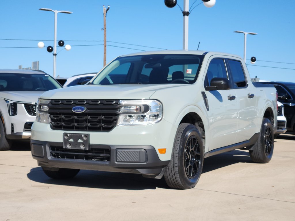 Used 2023 Ford Maverick XL FWD image 2