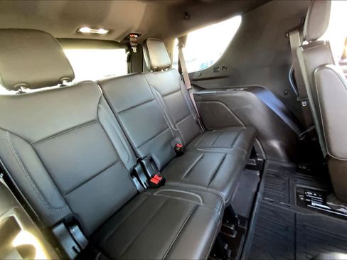 Certified 2023 GMC Yukon Denali image 17