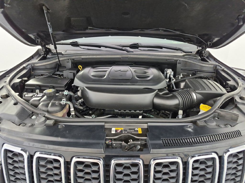 Used 2021 Jeep Grand Cherokee Laredo RWD image 37