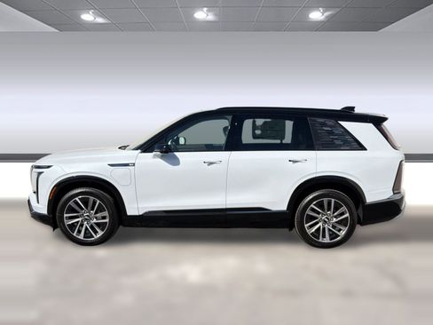 New 2026 Cadillac Vistiq Luxury AWD/4WD image 2
