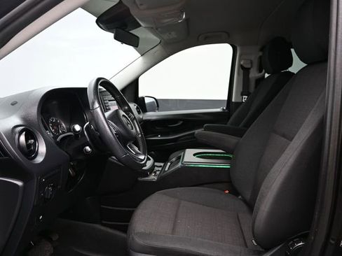 Used 2020 Mercedes-Benz Metris Passenger image 7