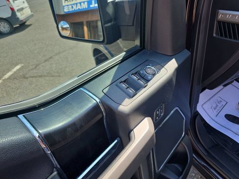 Used 2018 Ford F150 Platinum w/ Equipment Group 701A Luxury AWD/4WD image 14