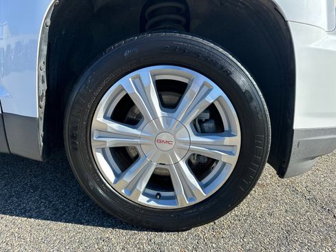 Used 2017 GMC Terrain SLT image 12