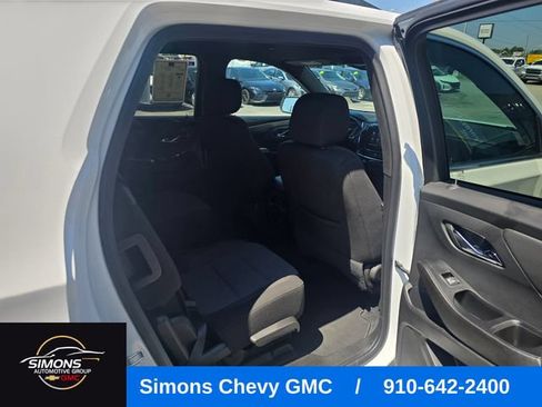 Used 2023 Chevrolet Traverse LT w/ Rear Camera Mirror Package AWD/4WD image 46