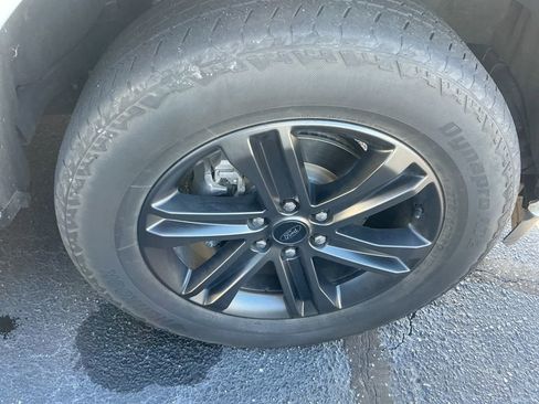 Used 2022 Ford F150 Lariat image 13