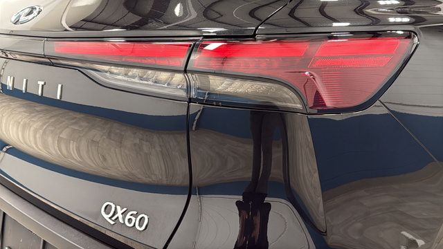 Used 2023 INFINITI QX60 Luxe AWD/4WD image 34