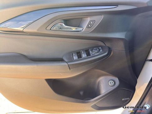 Used 2021 Chevrolet TrailBlazer RS w/ Sun and Liftgate Package image 32