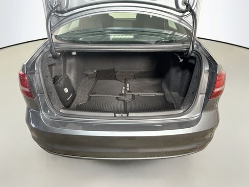 Used 2018 Volkswagen Jetta S FWD image 34