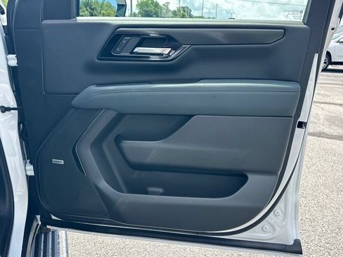 New 2026 GMC Yukon AT4 w/ AT4 Premium Plus Package AWD/4WD image 15