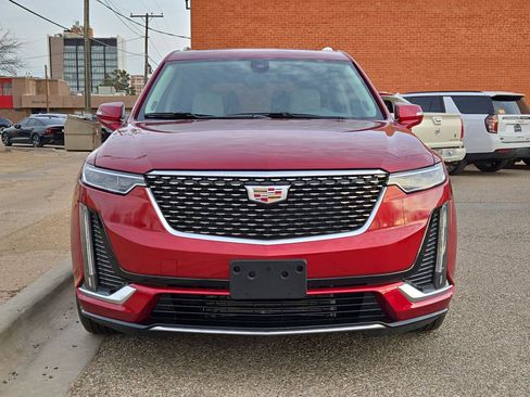 Used 2025 Cadillac XT6 Premium Luxury w/ LPO, Floor Liner Package image 10