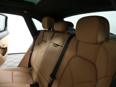 Certified 2026 Porsche Macan AWD/4WD image 23