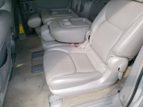 Used 2007 Toyota Sienna LE w/ LE Pkg 3 FWD image 13