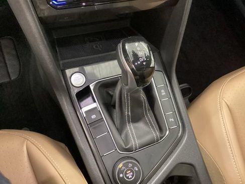 Certified 2024 Volkswagen Tiguan SE R-Line AWD/4WD image 19