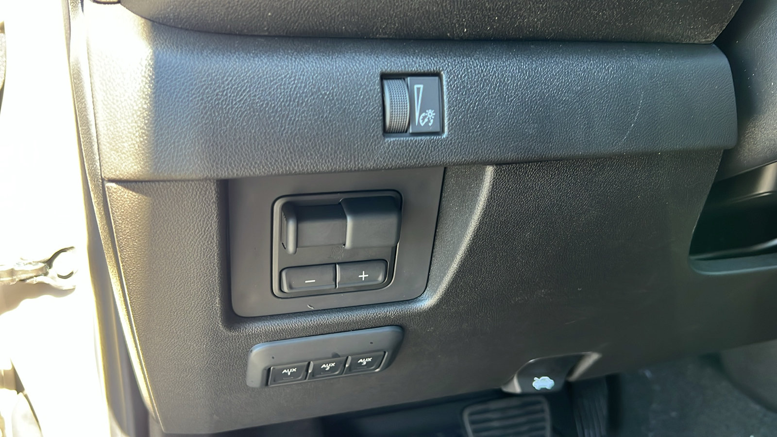 New 2026 Chevrolet Colorado Trail Boss w/ Midnight Edition AWD/4WD image 29