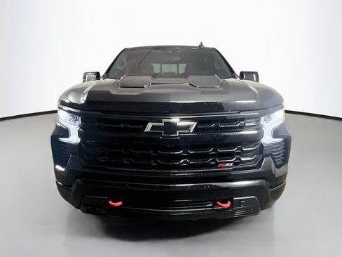 Used 2023 Chevrolet Silverado 1500 LT Trail Boss w/ LT Trail Boss Premium Package AWD/4WD image 2
