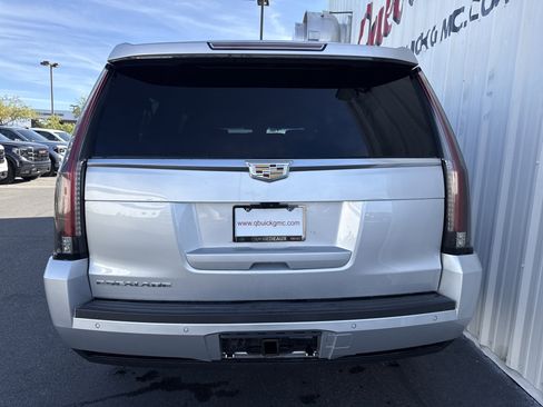 Used 2019 Cadillac Escalade ESV Platinum image 12