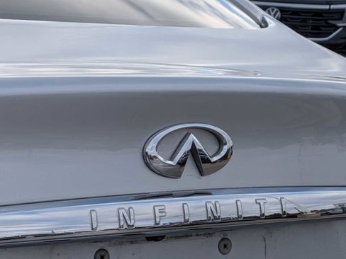 Used 2017 INFINITI Q50 Signature Edition w/ All Weather Package (L93) image 11