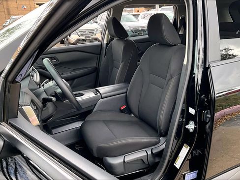 Certified 2025 Nissan Rogue S image 8